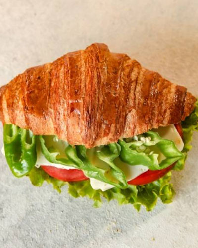 Beyaz Peynirli Kruvasan görseli