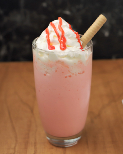 Çilekli Milkshake görseli